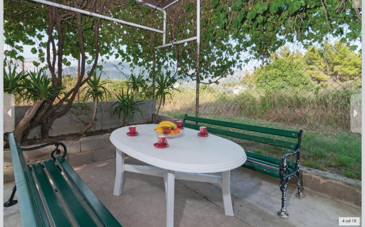 Apartments Tomic Спліт Екстер'єр фото